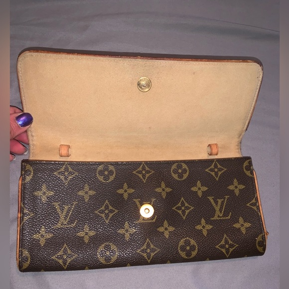 LOUIS VUITTON TWIN POCHETTE GM MONOGRAM - Picture 2 of 12